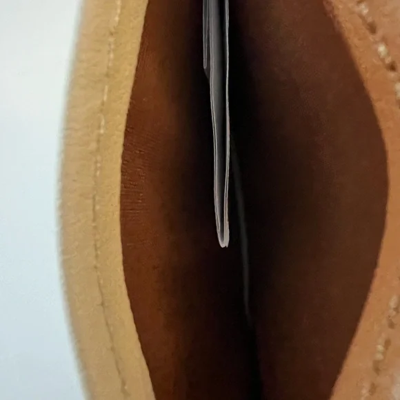 Disney x Loungefly Pluto and Fab 6 Cardholder NWT Card ID Holder - Picture 4 of 5